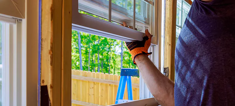 >Bay Window Curtain Rail Track in Largo, FL